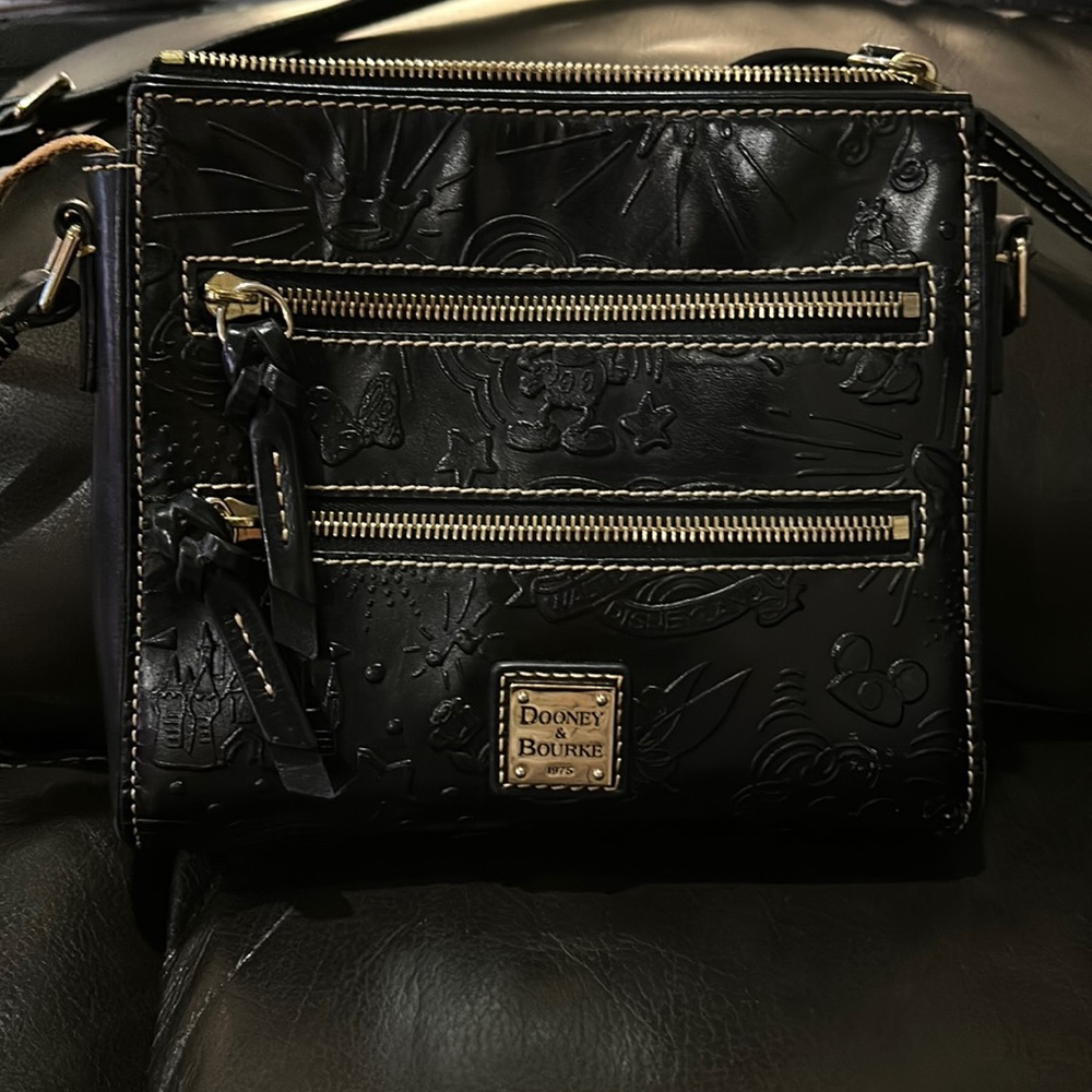 Dooney & Bourke Disney Crossbody Bag in great shape!!!